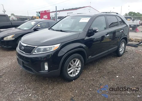 2015 Kia Sorento Lx z USA, uszkodzony, nr VIN 5XYKTCA61FG592404